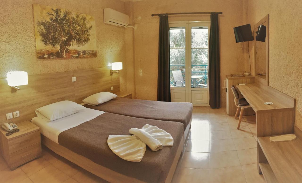 Paradise Hotel ซาโมส ภายนอก รูปภาพ