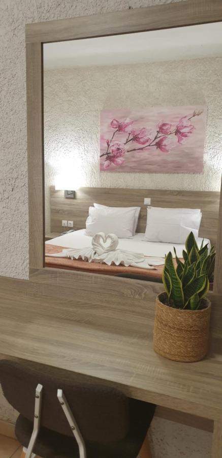Paradise Hotel ซาโมส ภายนอก รูปภาพ
