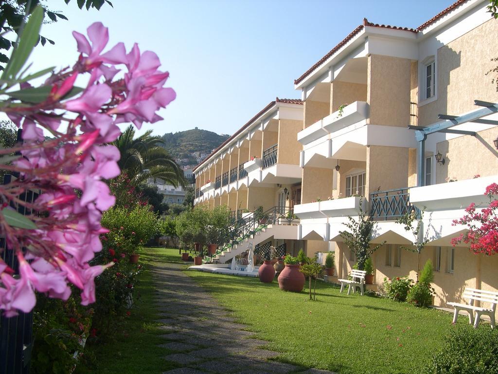 Paradise Hotel ซาโมส ภายนอก รูปภาพ