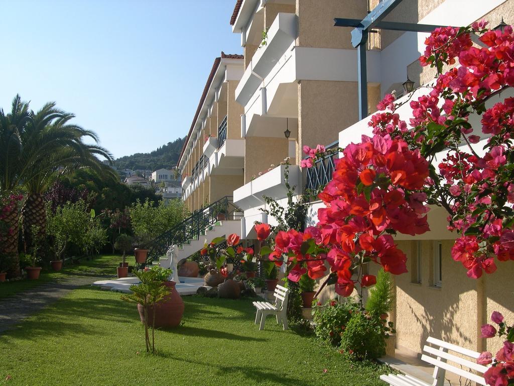 Paradise Hotel ซาโมส ภายนอก รูปภาพ