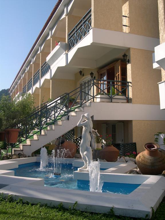 Paradise Hotel ซาโมส ภายนอก รูปภาพ