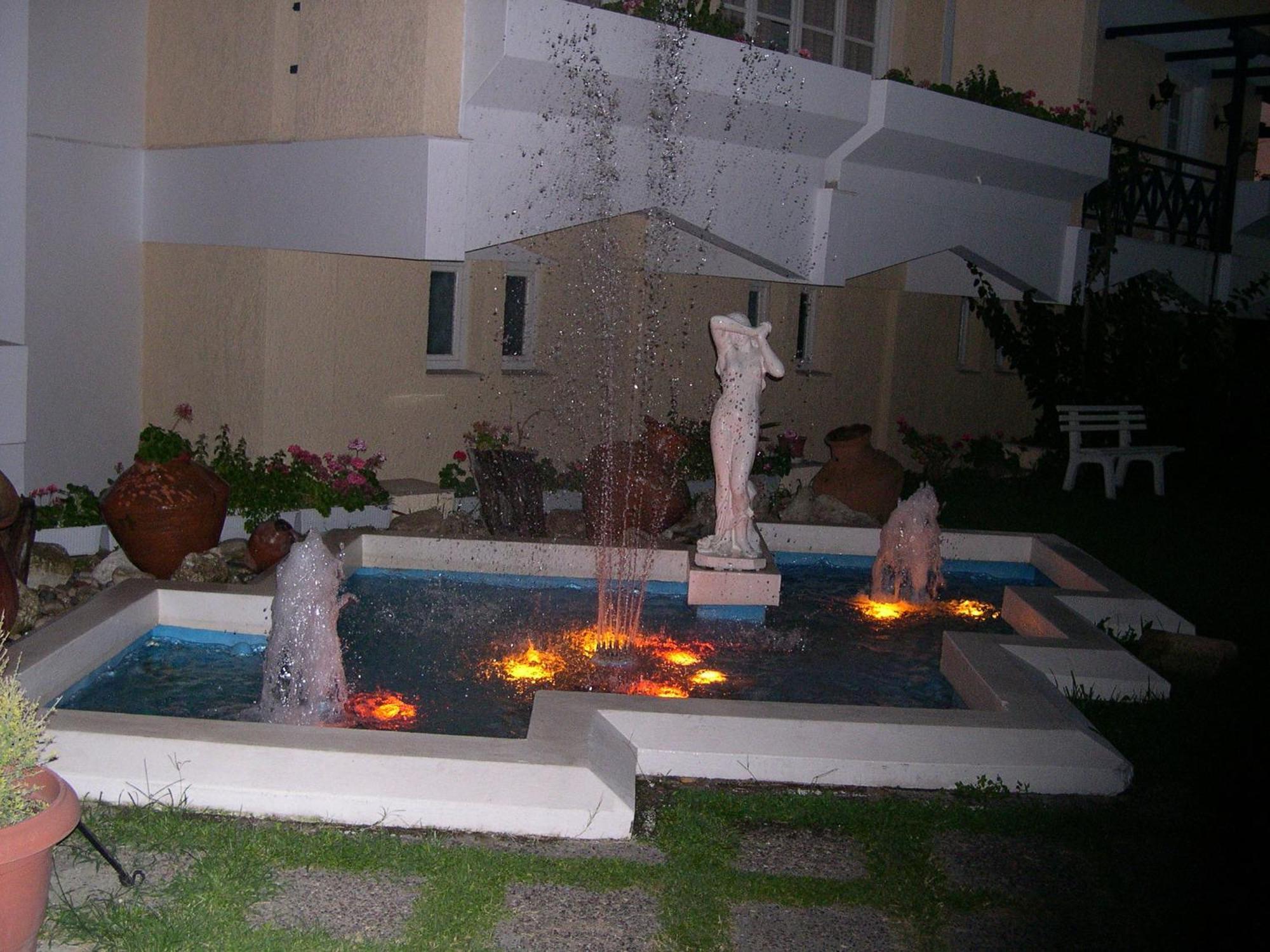 Paradise Hotel ซาโมส ภายนอก รูปภาพ